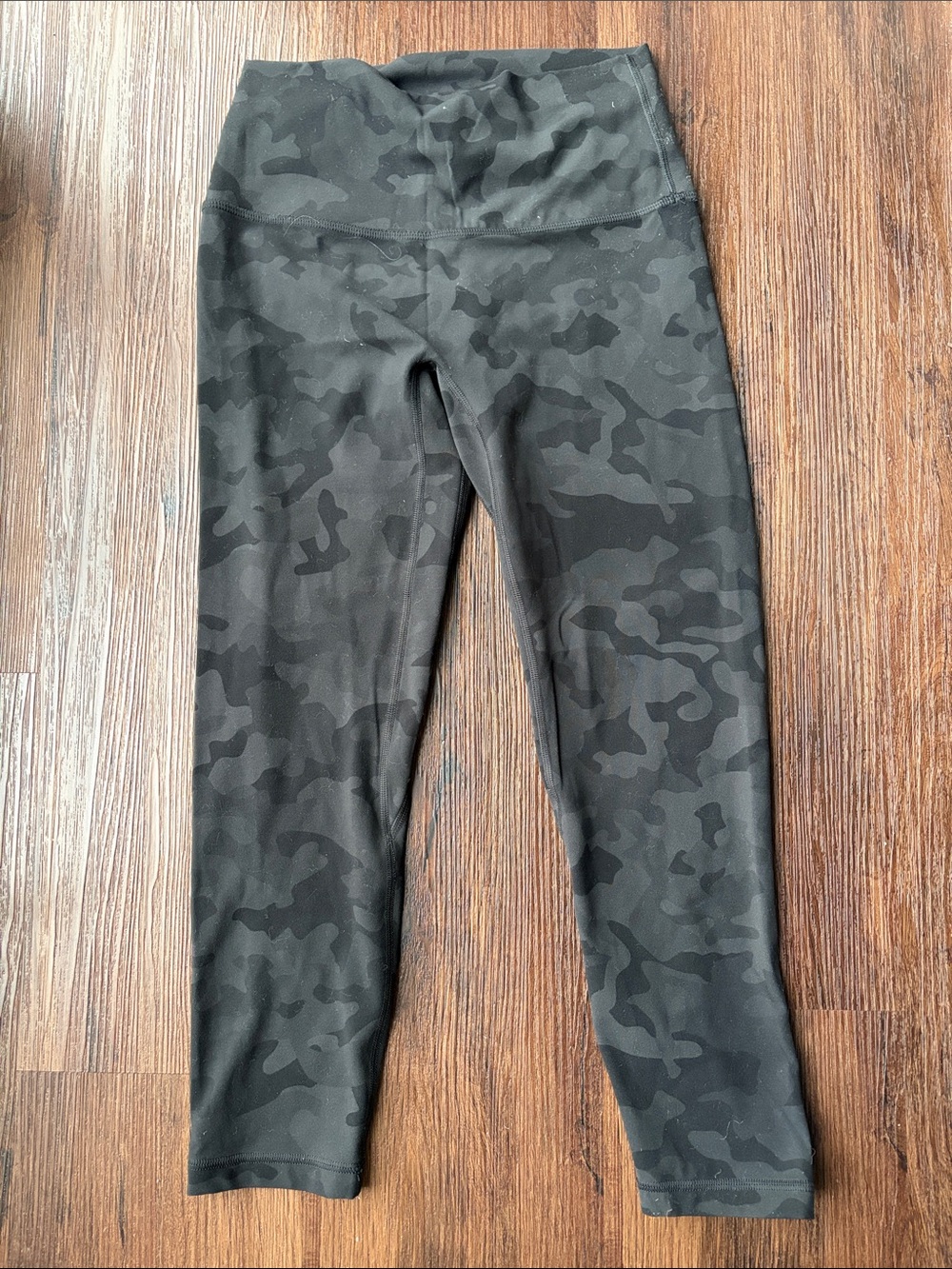 Colorful koala High Waisted Capri 21” Workout Leggings POCKET Womens sz S camo